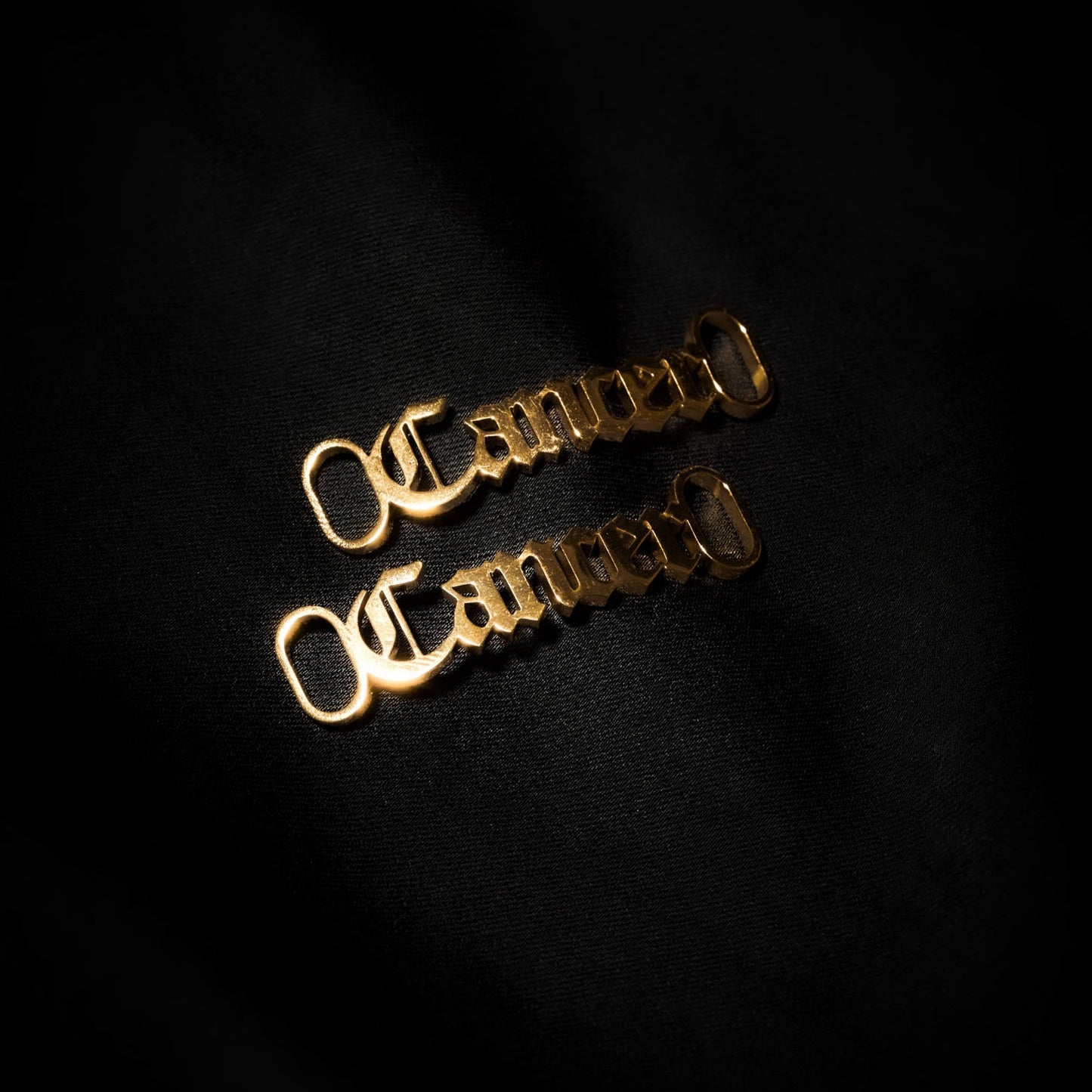 Cancer Shoe tag Old English Zodiac Gold