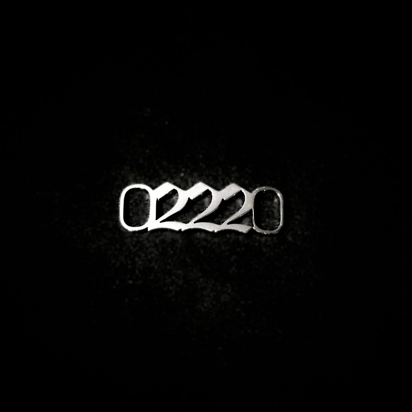 222 Shoe Tag Style Old English Silver