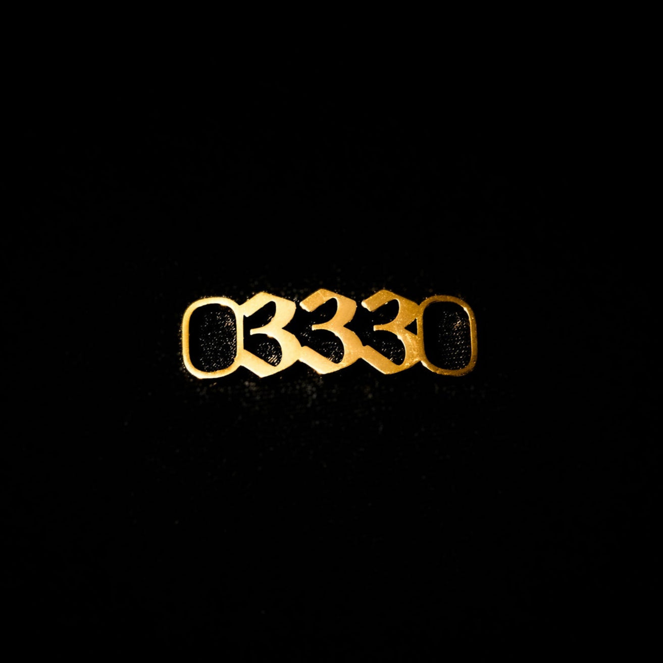 333 Shoe Tag Style Old English Gold