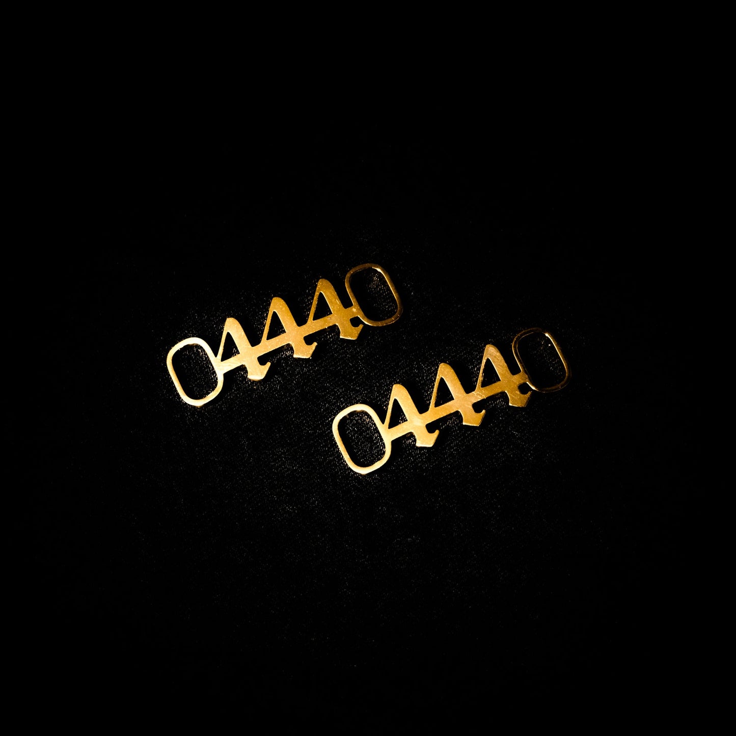 Shoe tag Numerology Old English