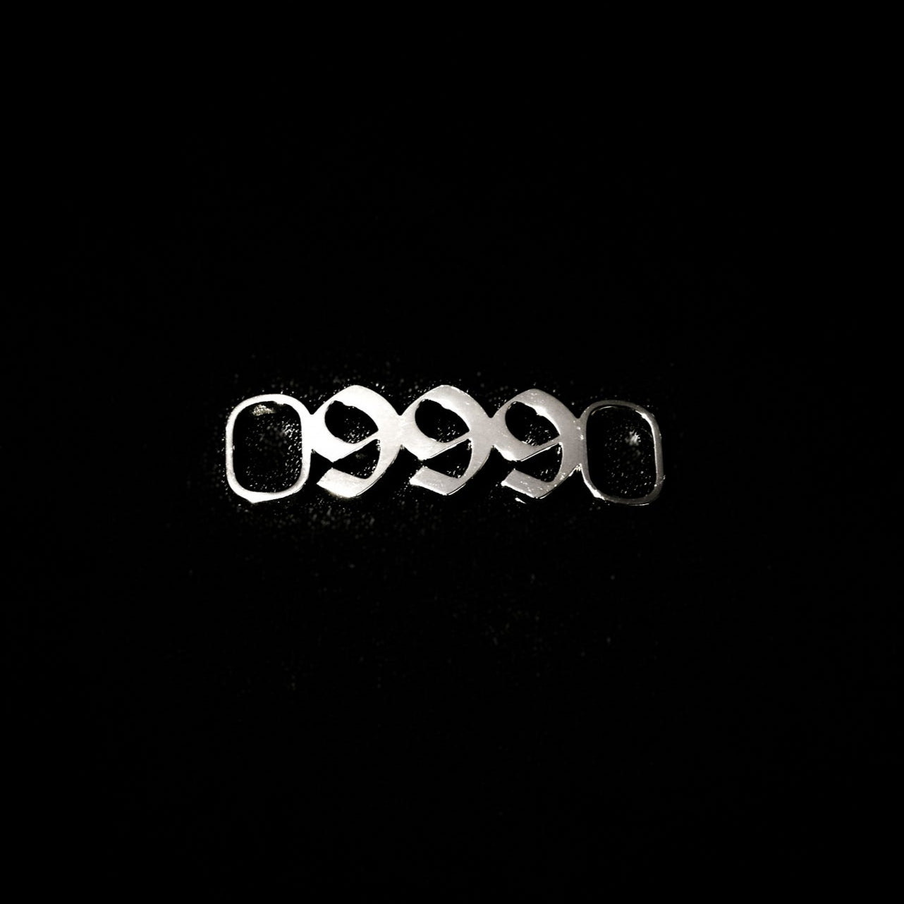 999 Shoe Tag Style Old English Silver